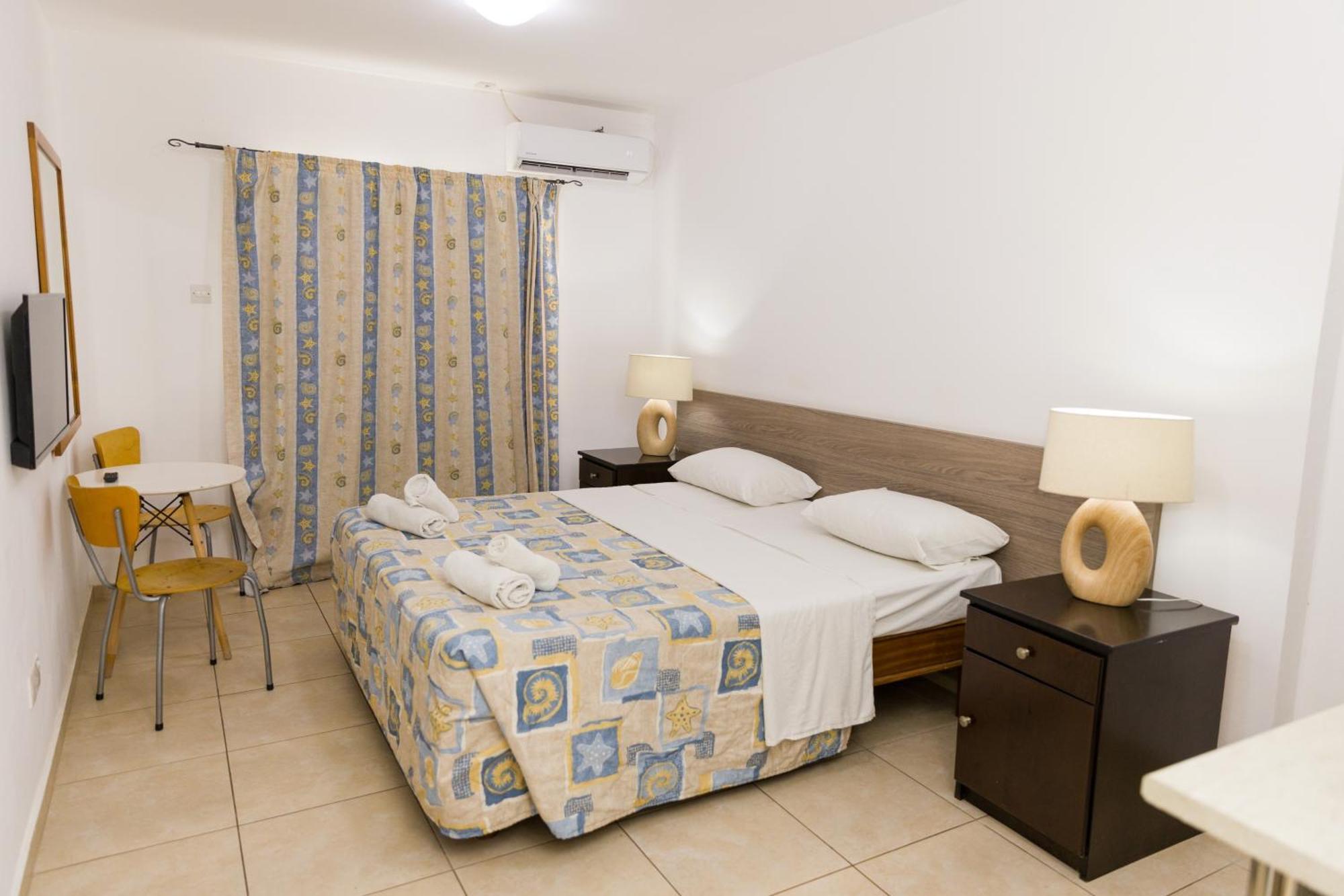 Alecos Hotel Apartments Paphos Kültér fotó