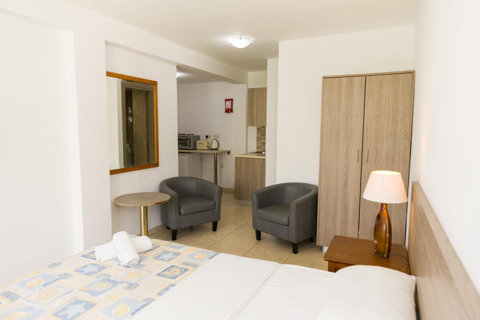 Alecos Hotel Apartments Paphos Kültér fotó